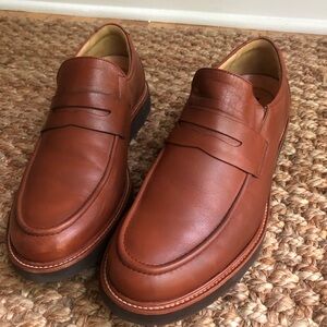 Samuel Hubbard Ivy Legend Penny Loafer in Whiskey. Size 9.5